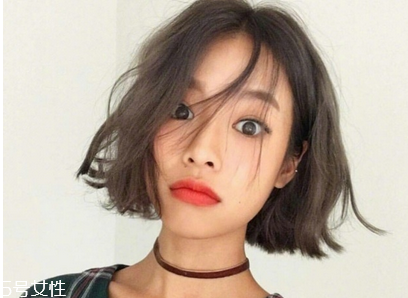 經常化妝對皮膚有什么影響 經常化妝的危害