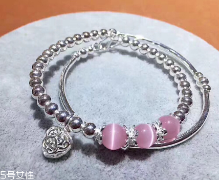 貓眼石有什么寓意？貓眼石的寓意是什么？