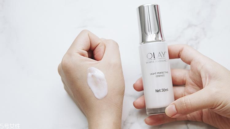 olay水感透白系列與水感透白臻粹系列哪個好？什么區別？