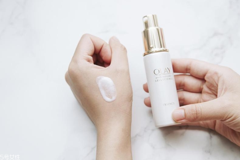 olay水感透白系列與水感透白臻粹系列哪個好？什么區別？
