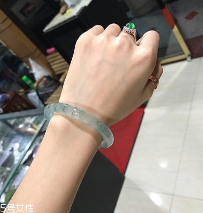 手鐲16號(hào)是多大？手鐲16號(hào)內(nèi)徑有多少厘米？