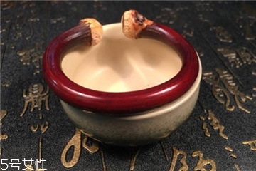 雞血藤手鐲有什么功效？雞血藤手鐲佩戴的好處