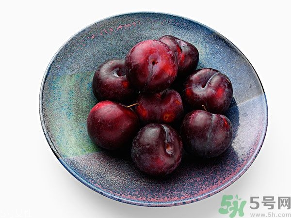 李子和灰子的區(qū)別？灰子的功效與作用