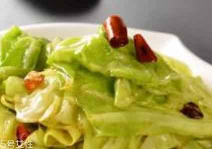 牛心菜和牛有關(guān)系嗎？牛心菜和牛沒有關(guān)系
