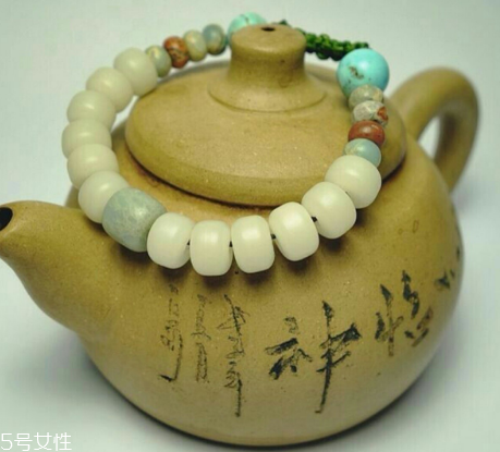 菩提根手串發(fā)黑怎么辦？找準(zhǔn)原因?qū)ΠY下藥
