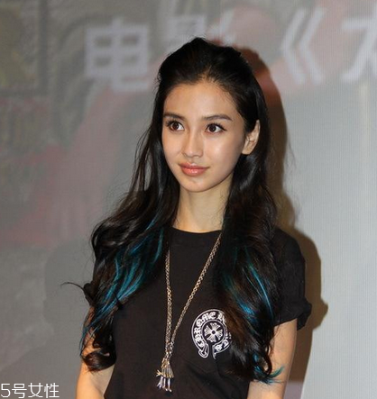 染發長出黑發怎么辦？補色來幫你