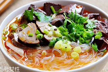 鴨血粉絲湯是不是發物 鴨血粉絲湯不是發物