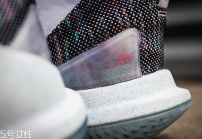 under armour curry 5測評 庫里5代戰靴實戰表現