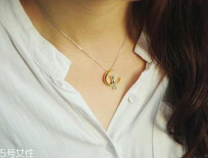 鍍金項(xiàng)鏈對身體有害嗎 正常佩戴無需擔(dān)心