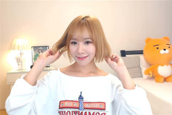 須須短發好看嗎 須須短發怎么打理好看