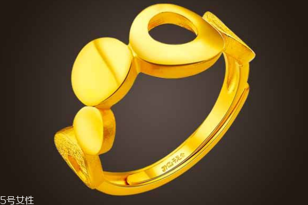 黃金戒指能戴著睡覺嗎 影響血液循環