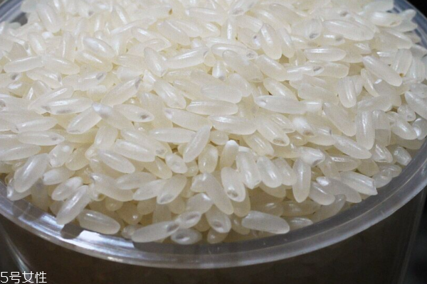 大米會發霉嗎 受潮就會霉
