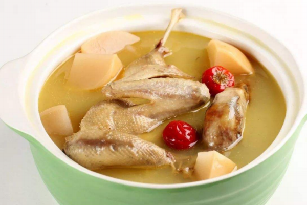 女性冬季喝的美容養生湯