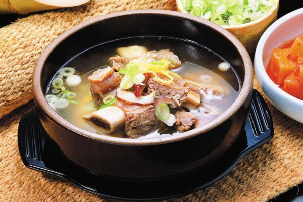 女性冬季喝的美容養生湯