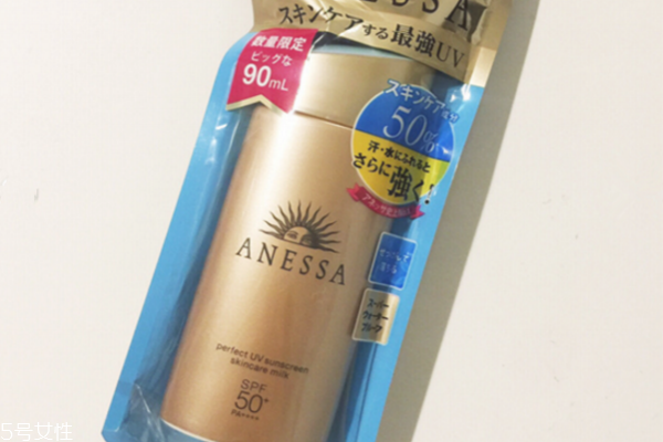 安耐曬乳液好還是啫喱 安耐曬乳液和啫喱區別