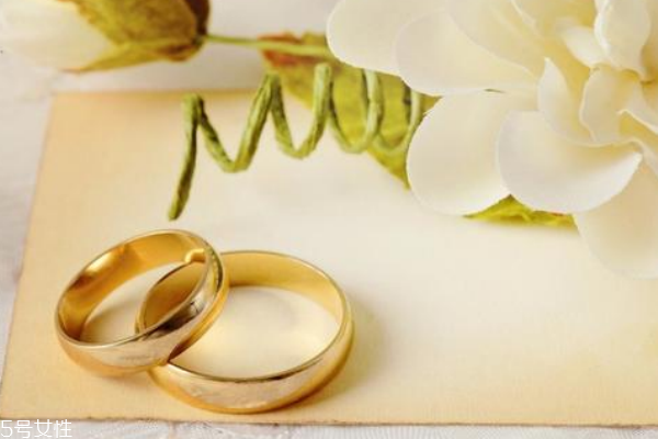 結(jié)婚三金什么牌子好 認準(zhǔn)大牌黃金