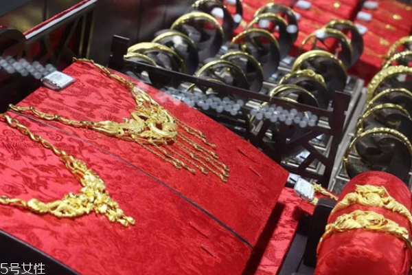 結(jié)婚三金什么牌子好 認準(zhǔn)大牌黃金