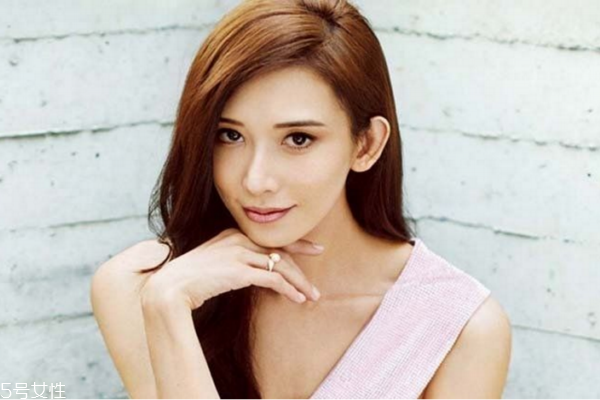 四十歲女人如何保養皮膚 看四十歲女人如何抗衰老