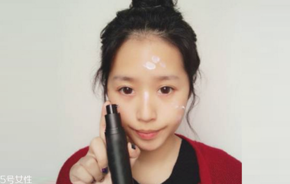 怎么化妝好看簡(jiǎn)單步驟 畫(huà)出美美妝容