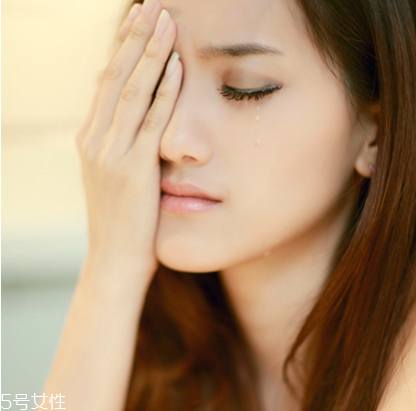 皮膚暗黃黑眼圈重怎么辦 魅力電眼輕松養成
