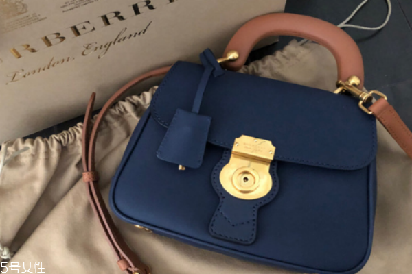 burberry dk88怎么打開 經典鎖頭包