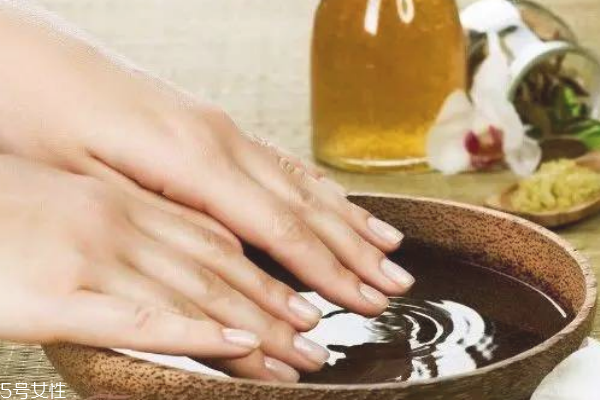 妮維雅護(hù)手霜好用嗎 性價(jià)比超高值得一買(mǎi)