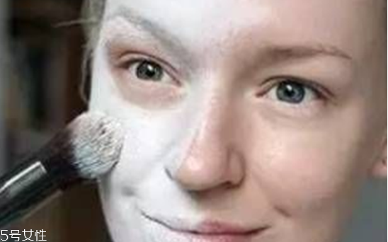 萬圣節妝容怎么畫 萬圣節的妝容教程