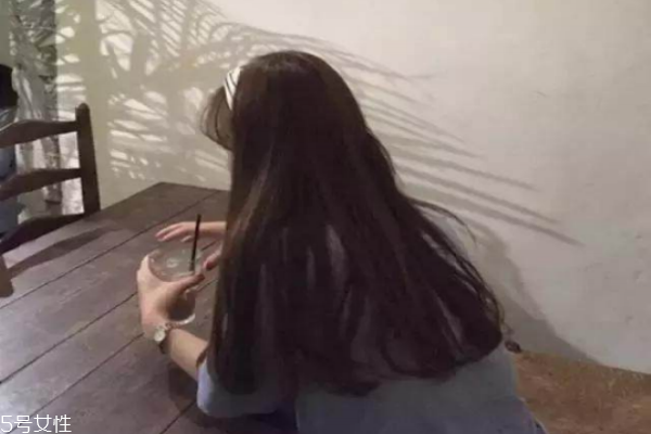 冬天頭發染什么顏色好看 冬天染發顏色大全圖片