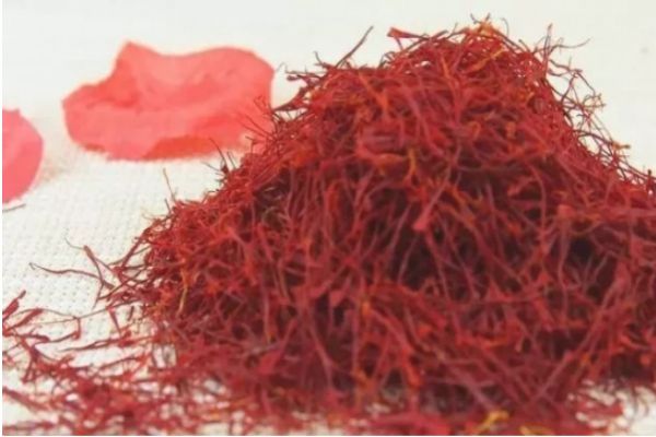 哪類(lèi)人群不能服用藏紅花 喝藏紅花有很多好處