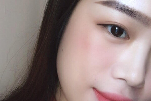 如何根據膚色選腮紅 不同膚色適合的腮紅顏色