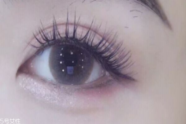 敏感眼戴什么美瞳 推薦非離子材質