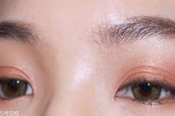 敏感眼戴什么美瞳 推薦非離子材質