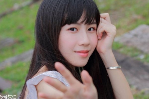 拉直頭發有味道怎么辦 拉直頭發怎么護理