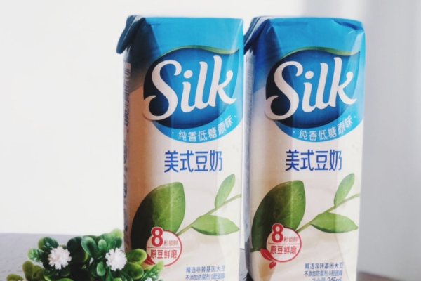 豆奶為什么用玻璃瓶裝 回收節約成本