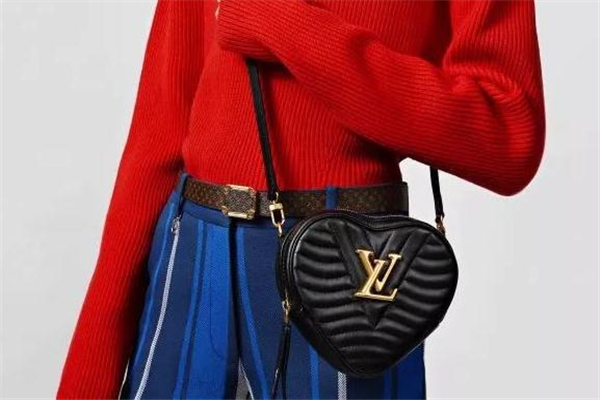 2019lv情人節限定愛心包包多少錢 兩款價格不同