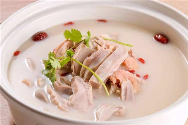 豬肚雞為什么要放牛奶 營養更豐盛
