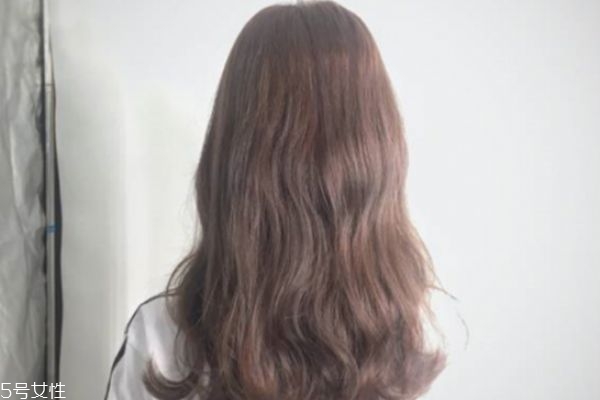 蜜茶棕是什么顏色 暖色系發色圖片