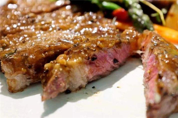肉眼牛排和西冷牛排的區別 價格外觀都有不同
