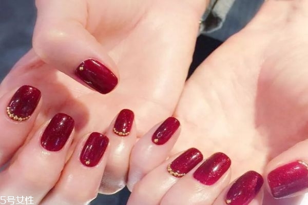 過年適合做什么美甲 get起來(lái)讓你做整條街最閃亮的妞