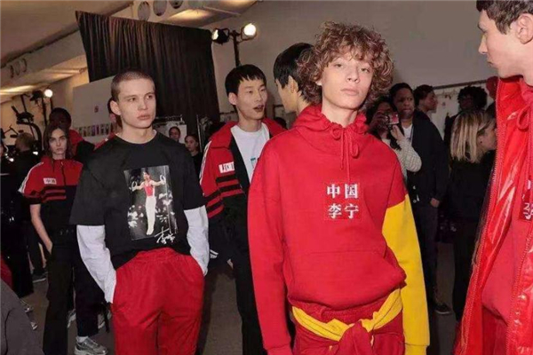李寧是哪里的品牌 國產運動鞋的王牌