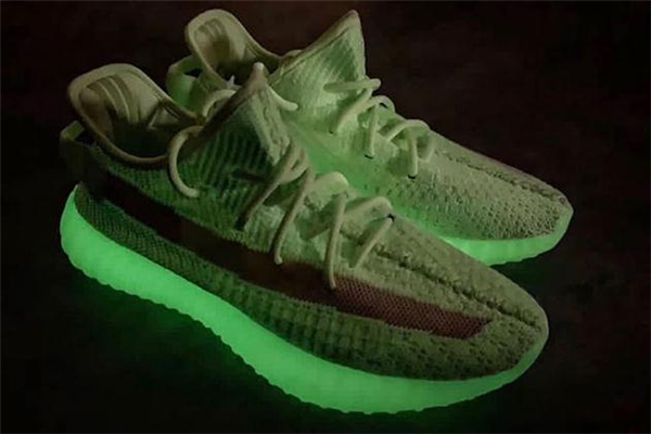 yeezy 350 v2 gid glow實物諜照 夜光椰子350發售信息