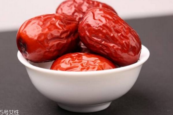 椰棗是什么東西 椰棗和紅棗有什么區別