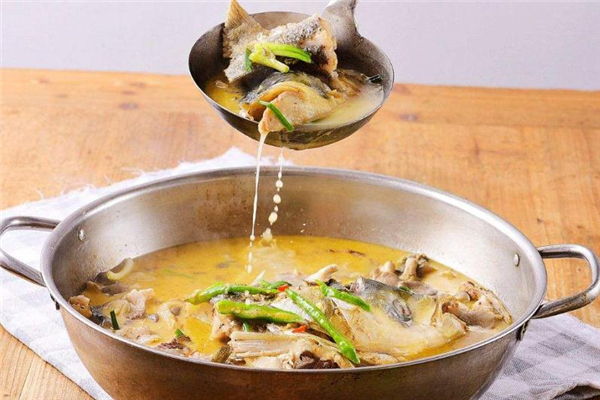 鳙魚和鰱魚的區別 肉質不相同
