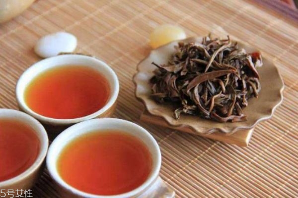 喝熟普洱茶有什么好處 普洱茶生與熟的區別
