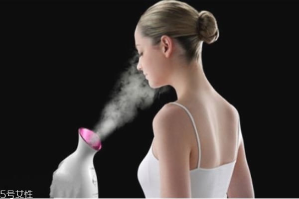 加濕器和蒸臉器有什么區別 蒸臉器的使用方法