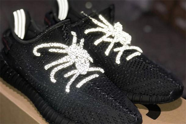 yeezy 350黑天使開箱測(cè)評(píng) 椰子350黑天使值得入手嗎