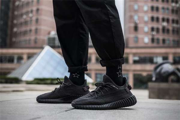 yeezy 350黑天使開箱測(cè)評(píng) 椰子350黑天使值得入手嗎