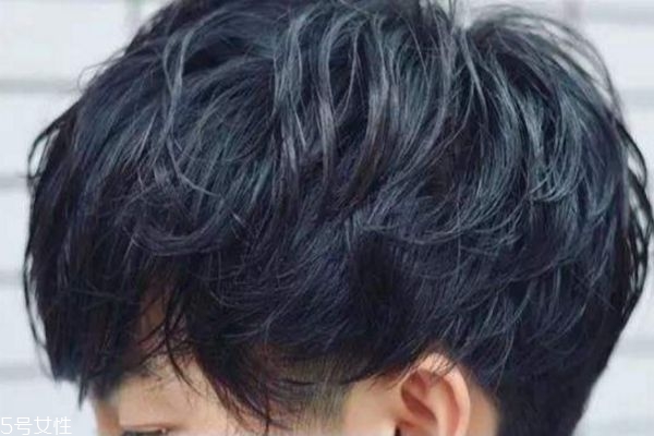 頭發少適合什么發型男 男生頭發稀少發型好看