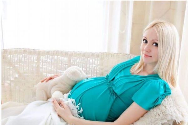 孕婦用眼霜對寶寶有什么影響 孕婦能用護膚品嗎