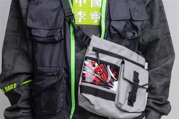 李寧人民日報聯名哪里能買到 李寧人民日報系列在哪買